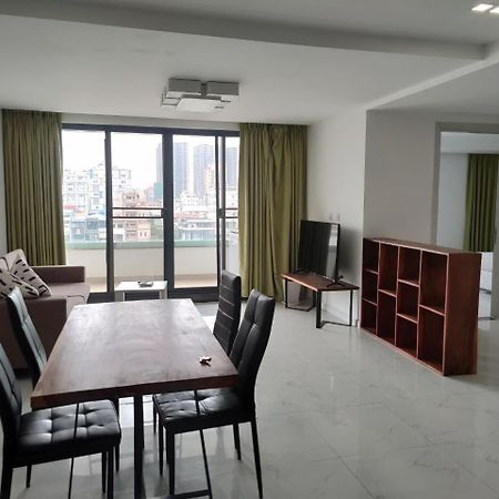 Apartamento The Bhumi Emerald Phnom Penh Exterior foto